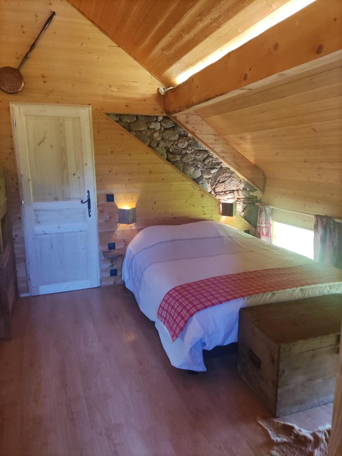 La Chambre Savoyarde Chez Les Garcons Saint-Paul-sur-Yenne Exteriör bild